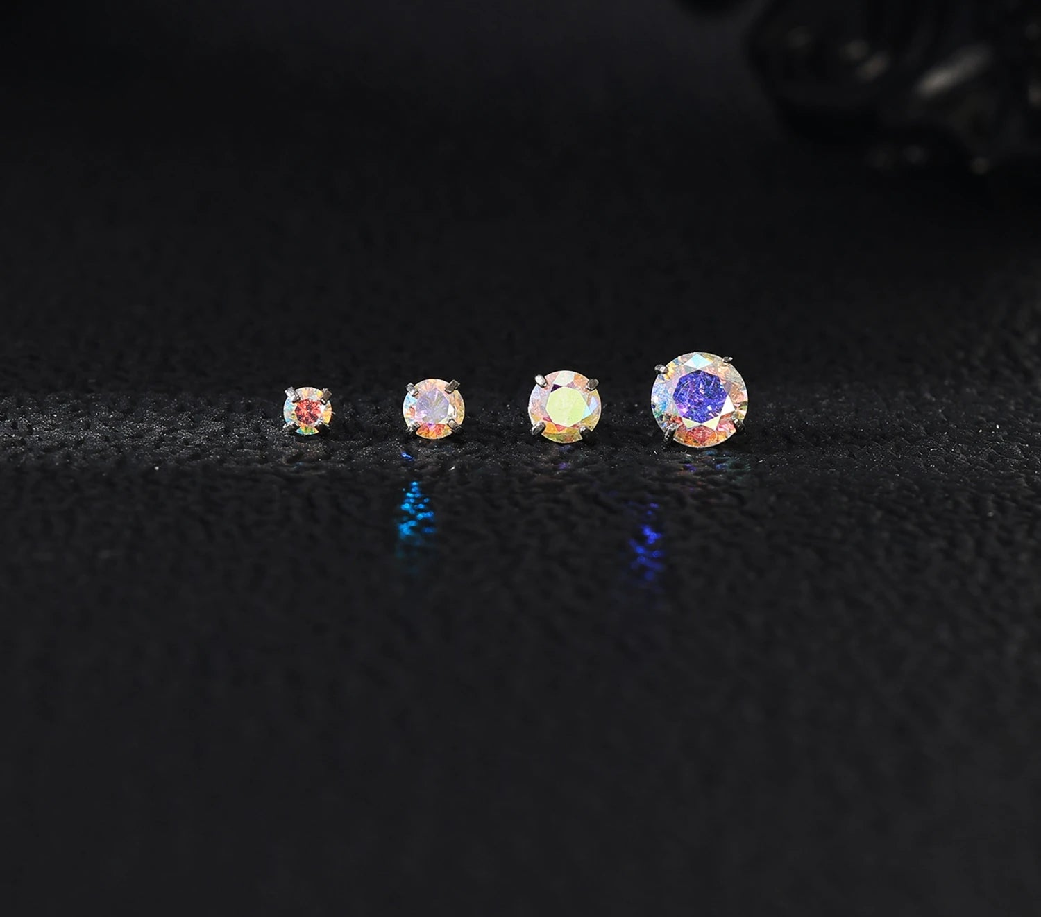 Titanium Labret, Medusa, Monroe Lip Stud 2-4MM (16/20g)