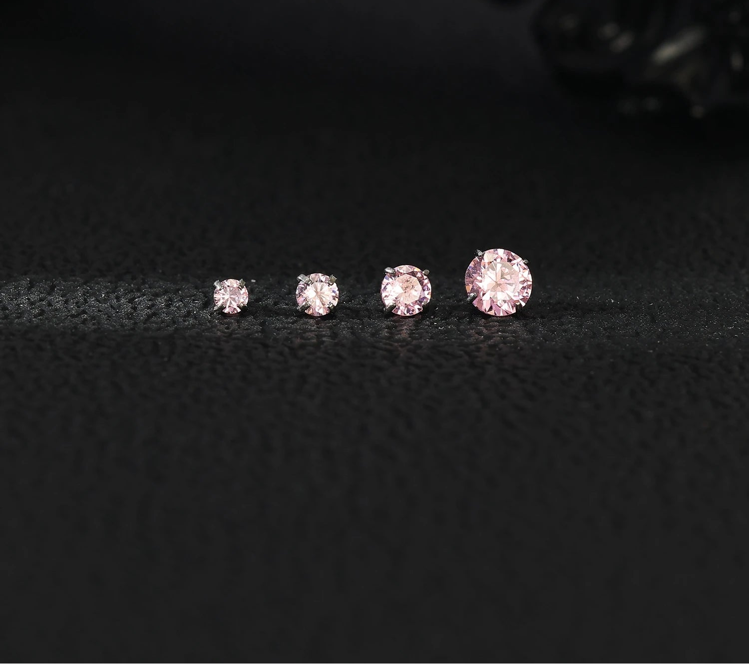 Titanium Labret, Medusa, Monroe Lip Stud 2-4MM (16/20g)