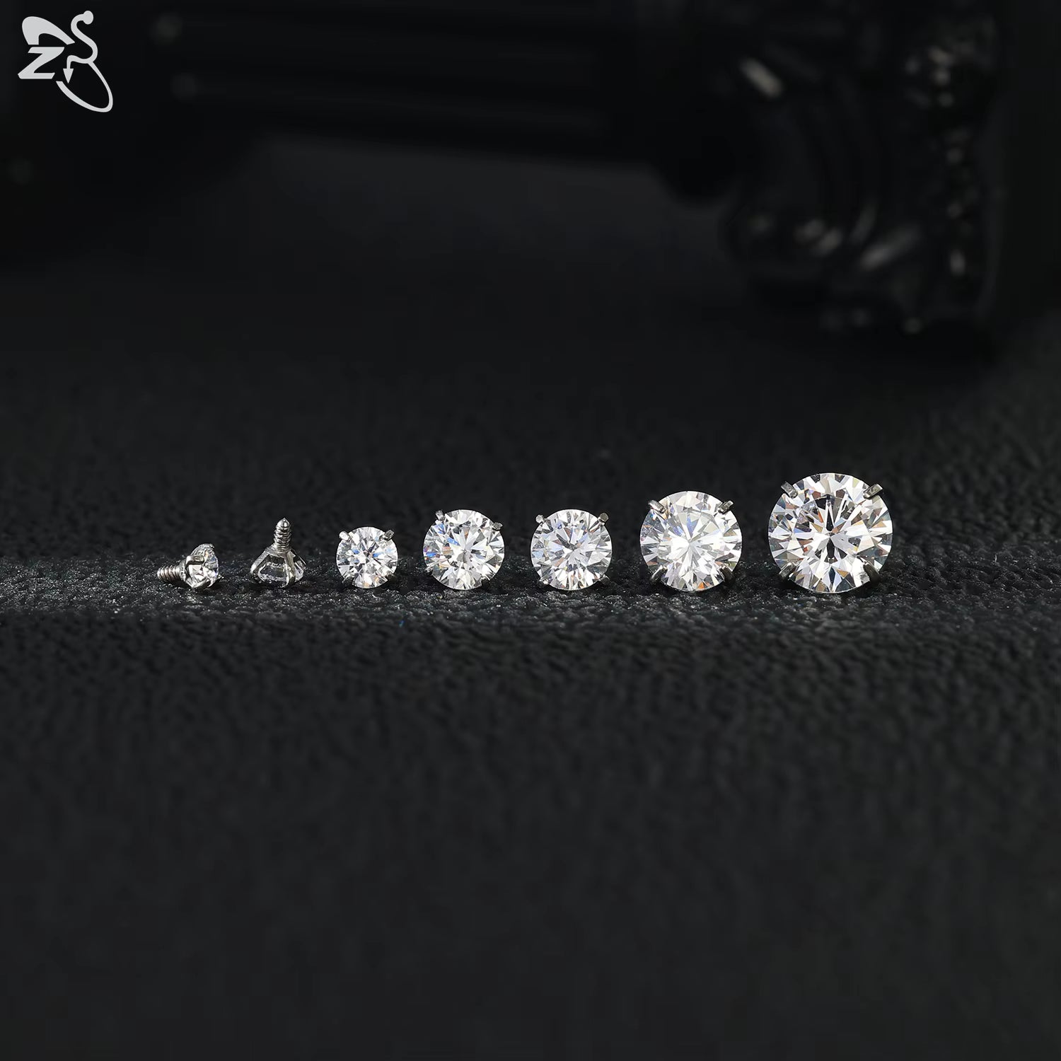 Titanium Labret, Medusa, Monroe Lip Stud 2-4MM (16/20g)