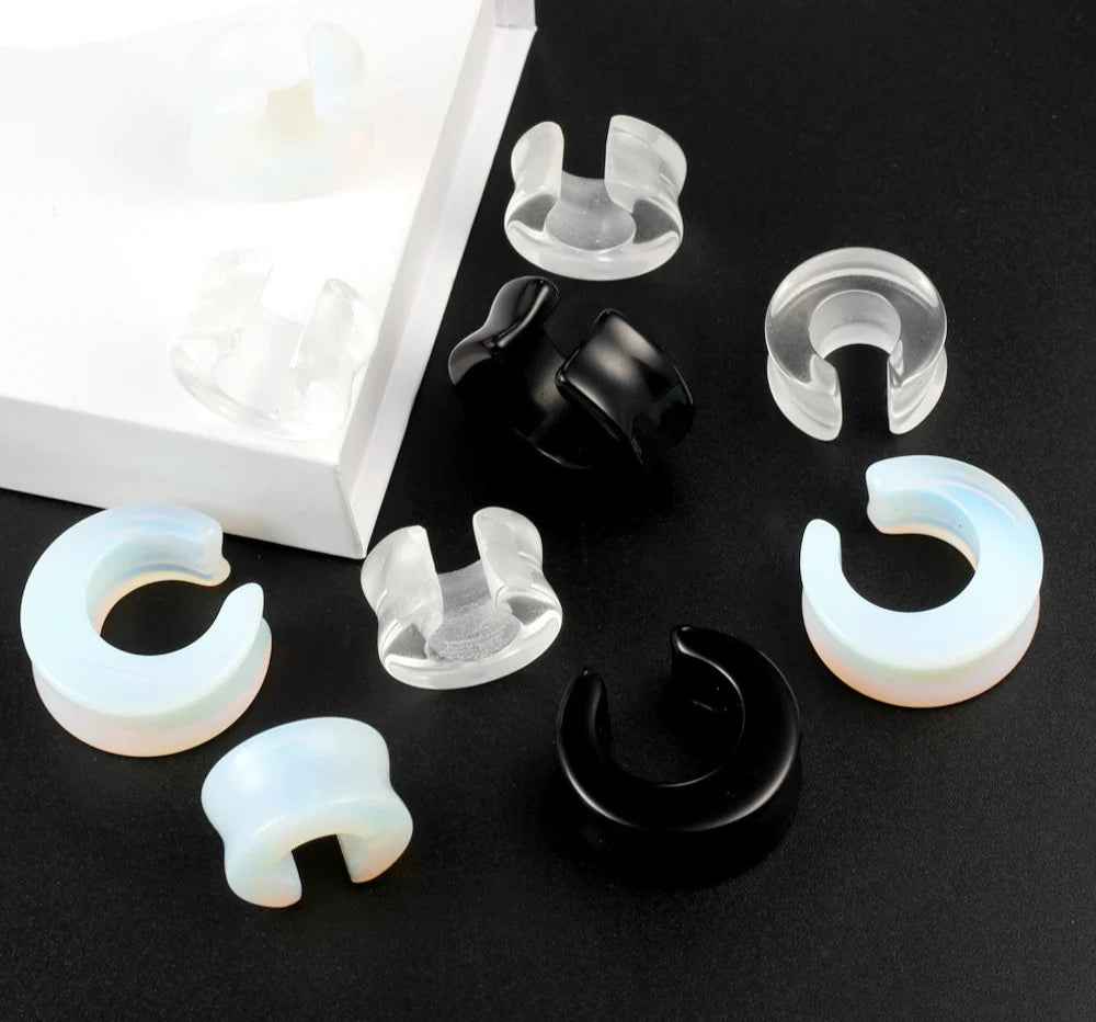 Stone Ear Saddle Horseshoe Plugz 6-25mm